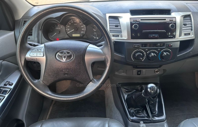 HILUX 3.0 4X4 8V DIESEL 4P MANUAL - 2014 - CANELA