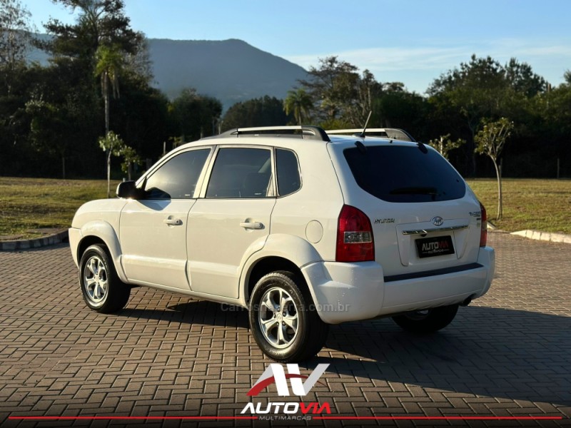 TUCSON 2.0 MPFI GLS 16V 143CV 2WD GASOLINA 4P AUTOMÁTICO - 2015 - SAPIRANGA