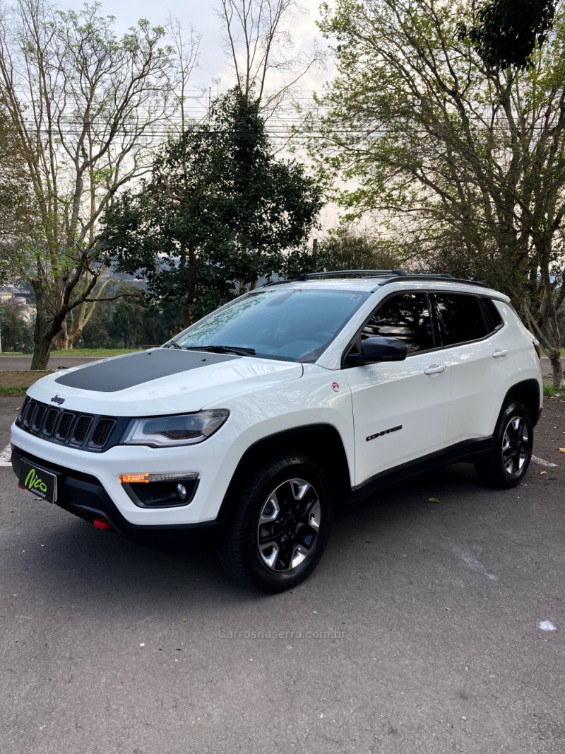 COMPASS 2.0 16V DIESEL TRAILHAWK 4X4 AUTOMÁTICO - 2018 - BENTO GONçALVES