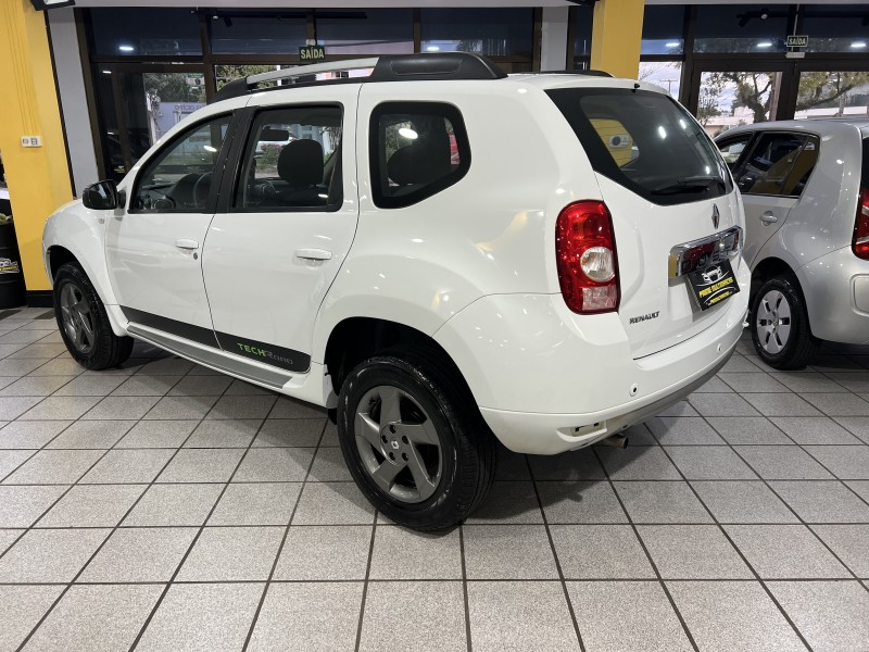 DUSTER 1.6 TECH ROAD 4X2 16V FLEX 4P MANUAL - 2014 - CAXIAS DO SUL