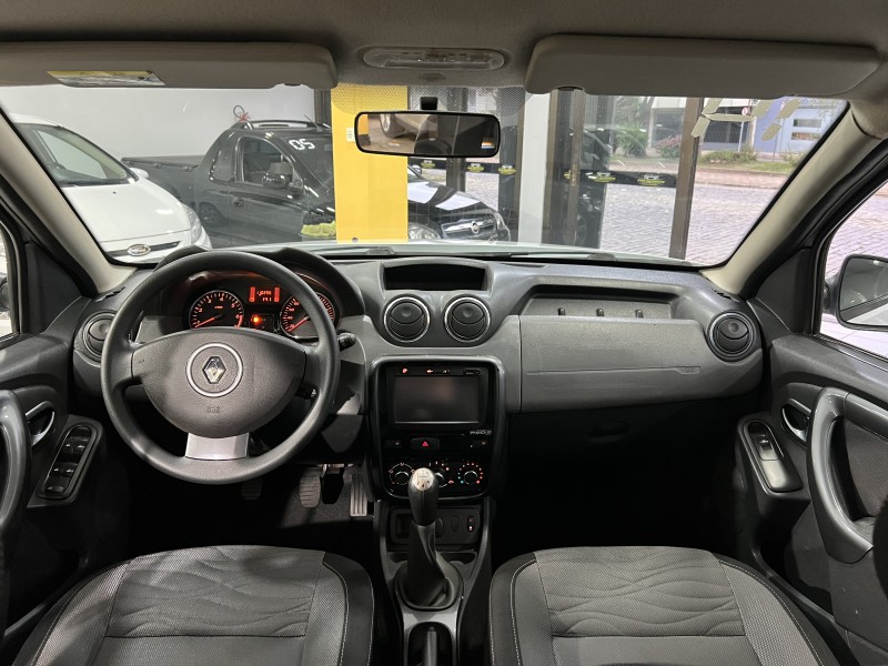 DUSTER 1.6 TECH ROAD 4X2 16V FLEX 4P MANUAL - 2014 - CAXIAS DO SUL