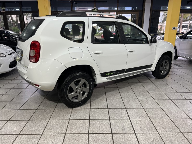 DUSTER 1.6 TECH ROAD 4X2 16V FLEX 4P MANUAL - 2014 - CAXIAS DO SUL