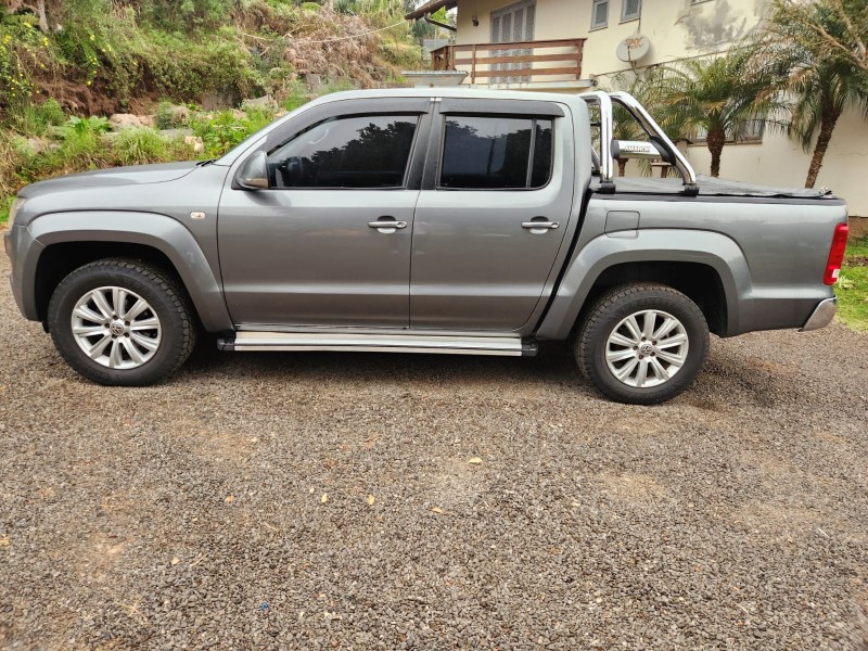 AMAROK 2.0 HIGHLINE 4X4 CD 16V TURBO INTERCOOLER DIESEL 4P AUTOMÁTICO - 2011 - FARROUPILHA