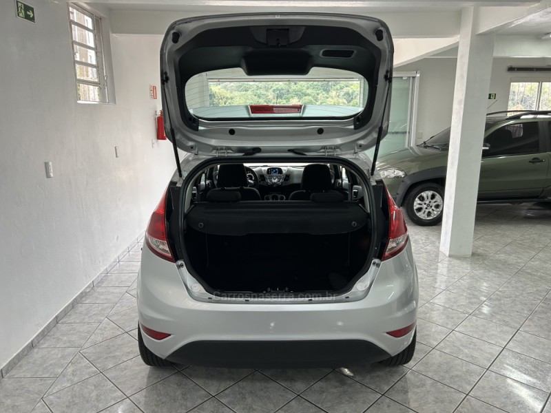 FIESTA 1.6 SE HATCH 16V FLEX 4P AUTOMÁTICO - 2015 - NOVA PRATA