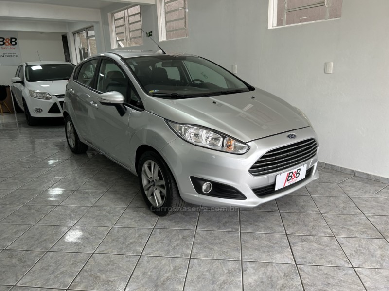 FIESTA 1.6 SE HATCH 16V FLEX 4P AUTOMÁTICO - 2015 - NOVA PRATA