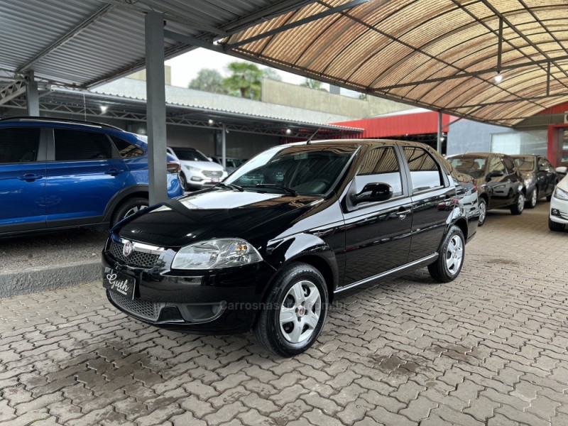 SIENA 1.0 MPI EL 8V FLEX 4P MANUAL - 2015 - BOM PRINCíPIO