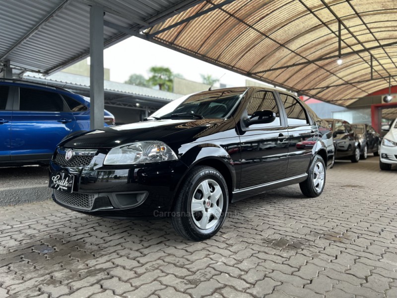 SIENA 1.0 MPI EL 8V FLEX 4P MANUAL - 2015 - BOM PRINCíPIO