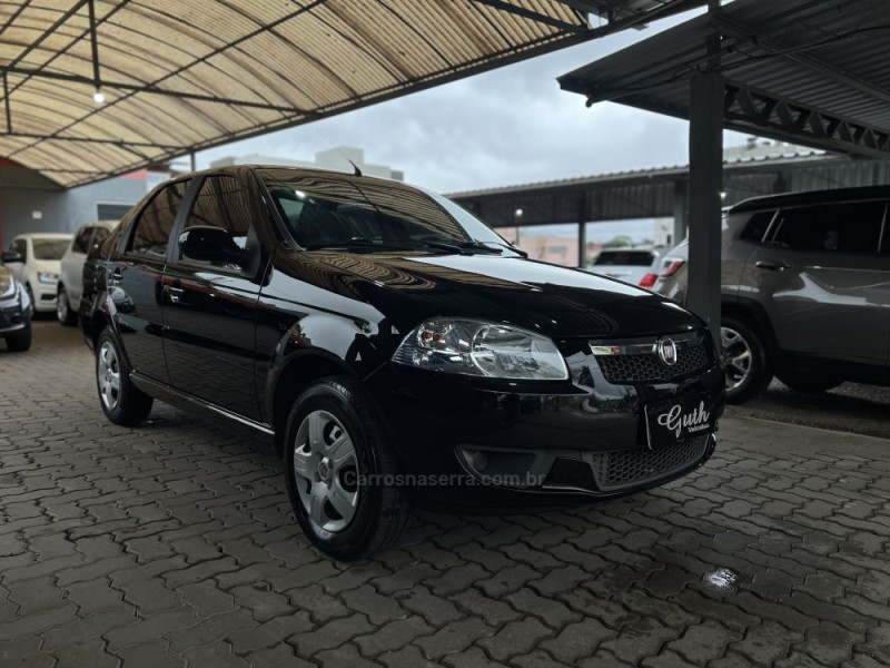 SIENA 1.0 MPI EL 8V FLEX 4P MANUAL - 2015 - BOM PRINCíPIO