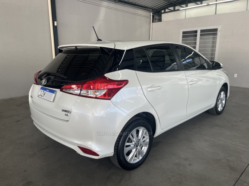 YARIS 1.3 16V FLEX XL PLUS TECH MULTIDRIVE17 - 2019 - CAXIAS DO SUL