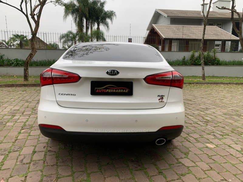 CERATO 1.6 SX3 16V FLEX 4P AUTOMÁTICO - 2016 - SAPIRANGA