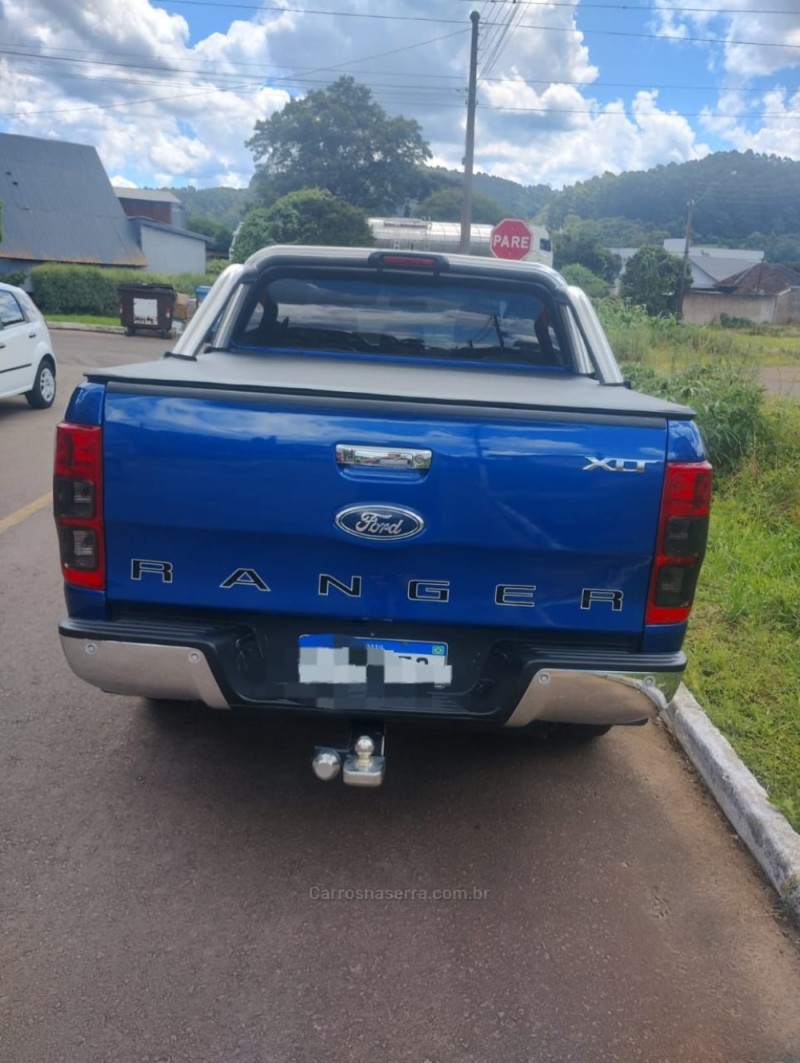 RANGER 3.2 XLT 4X4 CD 20V DIESEL 4P AUTOMÁTICO - 2014 - CARLOS BARBOSA