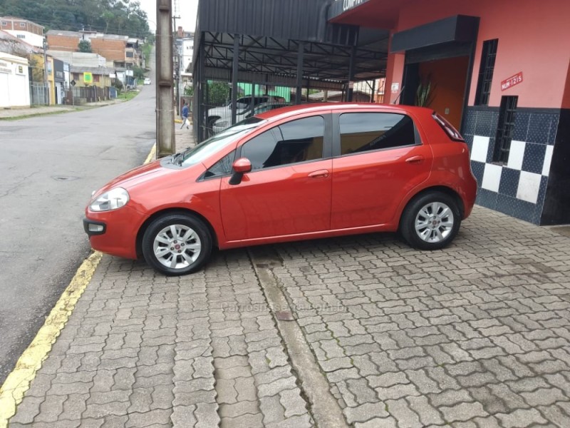 PUNTO 1.4 ATTRACTIVE 8V FLEX 4P MANUAL