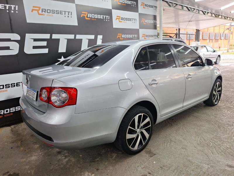 JETTA 2.5 I 20V 170CV GASOLINA 4P TIPTRONIC - 2010 - CAXIAS DO SUL