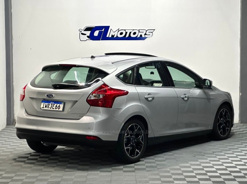 FOCUS 2.0 TITANIUM PLUS HATCH 16V FLEX 4P AUTO - 2015 - NOVO HAMBURGO