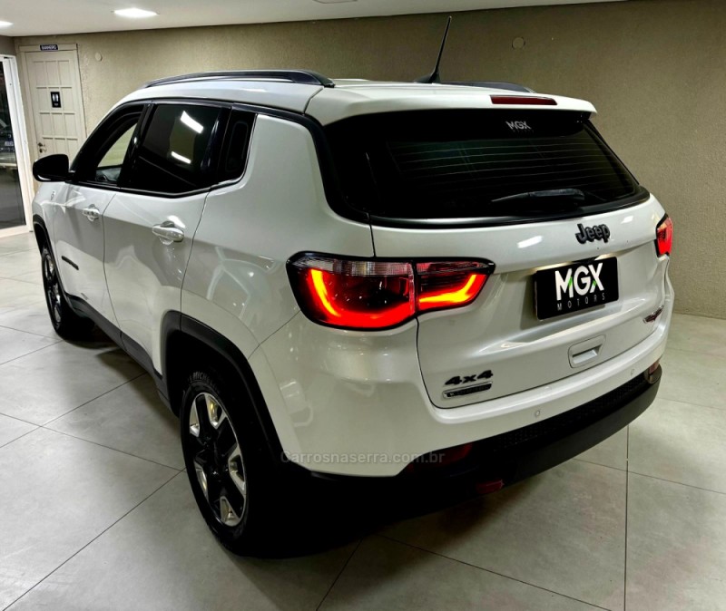 COMPASS 2.0 16V DIESEL TRAILHAWK 4X4 AUTOMÁTICO - 2018 - PORTO ALEGRE