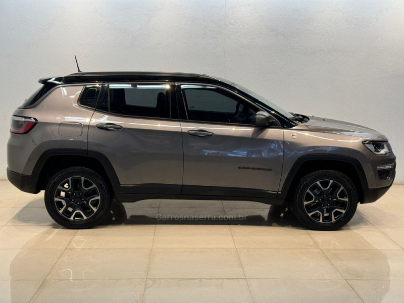 COMPASS 2.0 16V DIESEL TRAILHAWK 4X4 AUTOMÁTICO - 2019 - CASCA