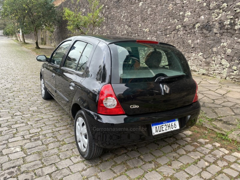 CLIO 1.0 16V FLEX 4P MANUAL - 2011 - CAXIAS DO SUL