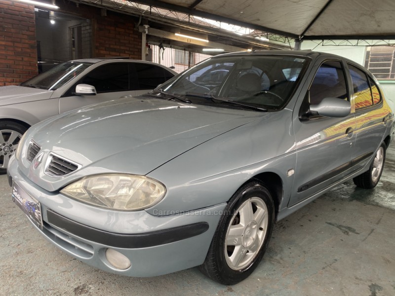 MÉGANE 2.0 RXE SEDAN 8V GASOLINA 4P MANUAL - 2001 - CAXIAS DO SUL