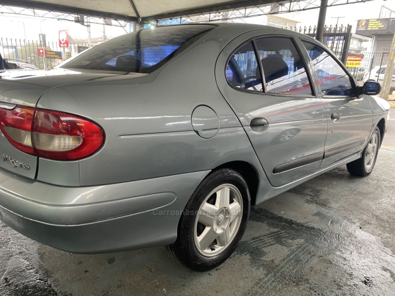 MÉGANE 2.0 RXE SEDAN 8V GASOLINA 4P MANUAL - 2001 - CAXIAS DO SUL