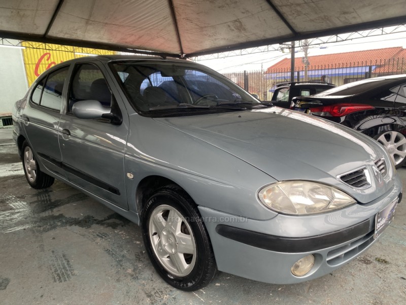 MÉGANE 2.0 RXE SEDAN 8V GASOLINA 4P MANUAL - 2001 - CAXIAS DO SUL