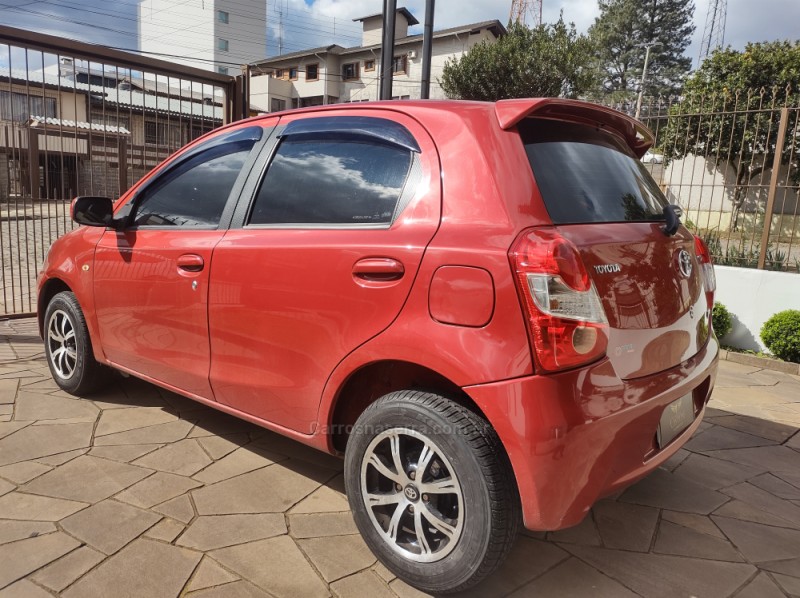 ETIOS 1.3 XS 16V FLEX 4P MANUAL - 2013 - CAXIAS DO SUL