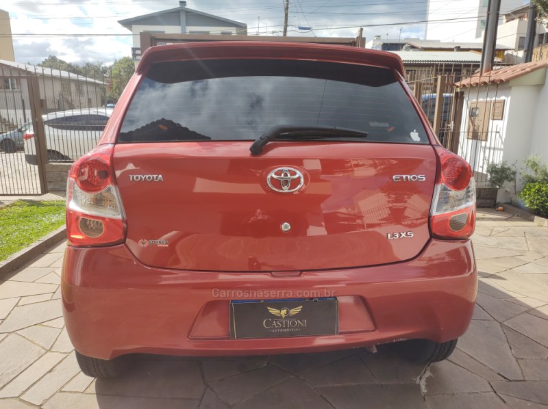 ETIOS 1.3 XS 16V FLEX 4P MANUAL - 2013 - CAXIAS DO SUL