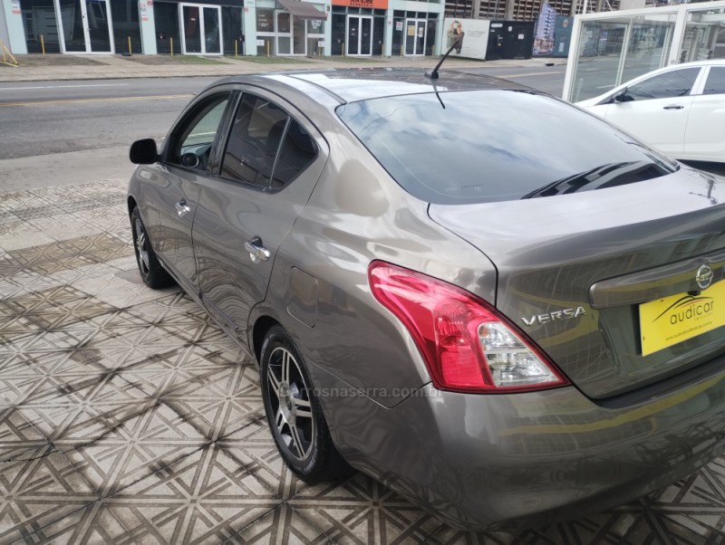 VERSA 1.6 16V FLEX SV 4P MANUAL - 2014 - CAXIAS DO SUL