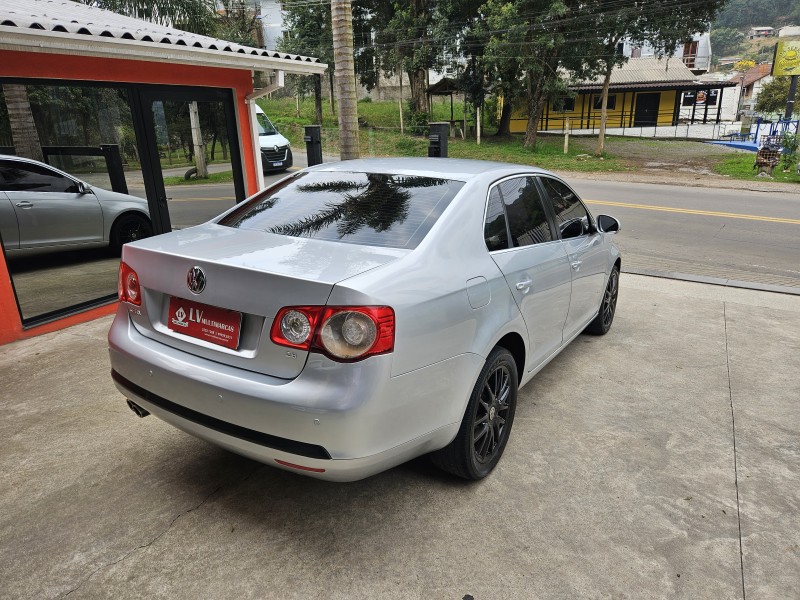 JETTA 2.5 I 20V 170CV GASOLINA 4P TIPTRONIC - 2007 - CAXIAS DO SUL