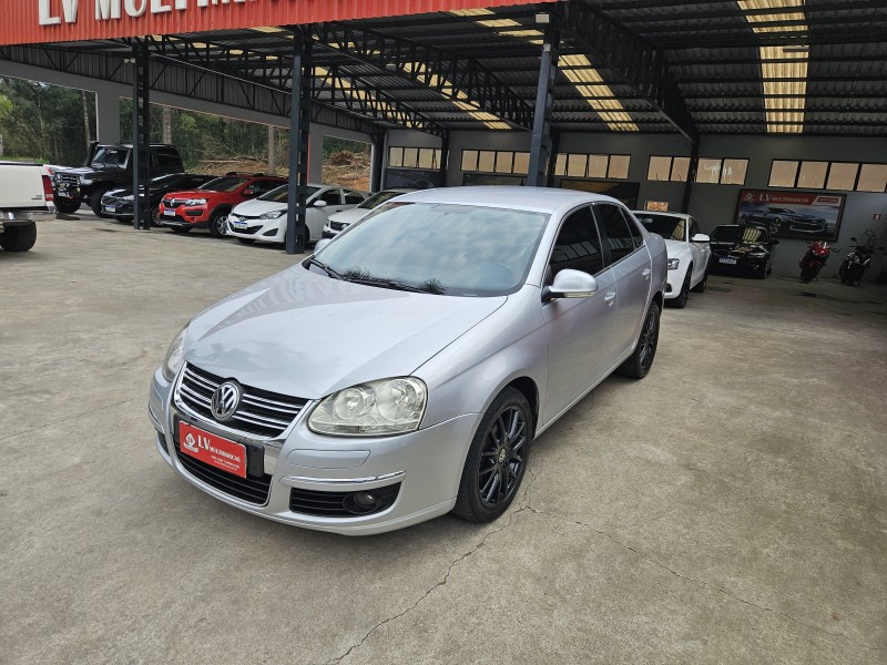 JETTA 2.5 I 20V 170CV GASOLINA 4P TIPTRONIC - 2007 - CAXIAS DO SUL