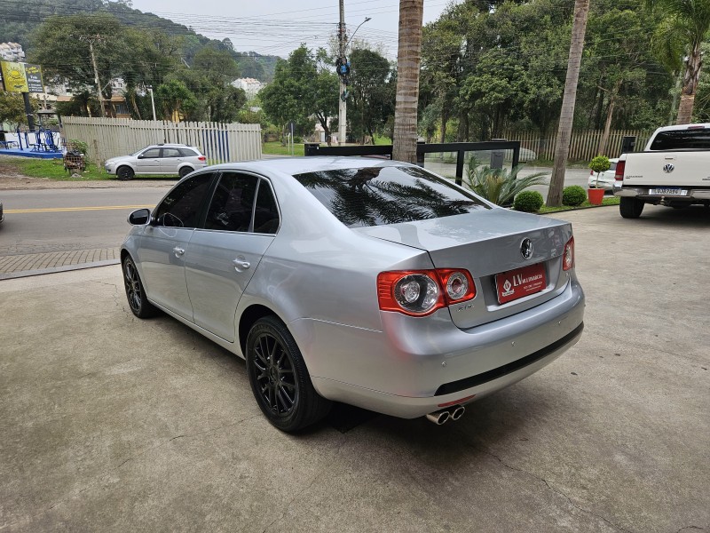 JETTA 2.5 I 20V 170CV GASOLINA 4P TIPTRONIC - 2007 - CAXIAS DO SUL