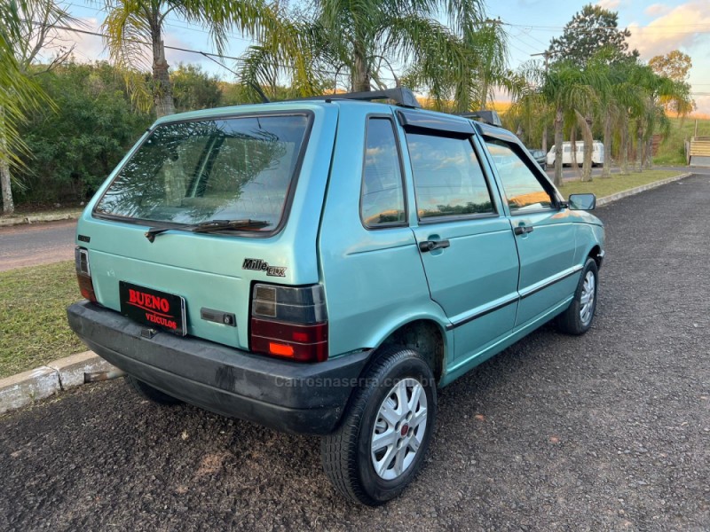 UNO 1.0 MILLE ELETRONIC 8V GASOLINA 4P MANUAL - 1994 - CAMPO BOM