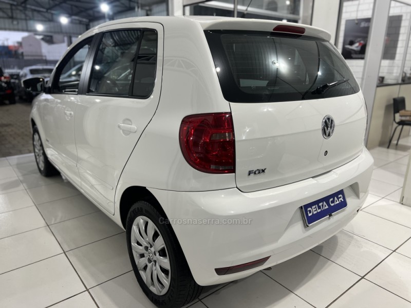 FOX 1.0 ITREND 8V FLEX 4P MANUAL - 2014 - NOVO HAMBURGO