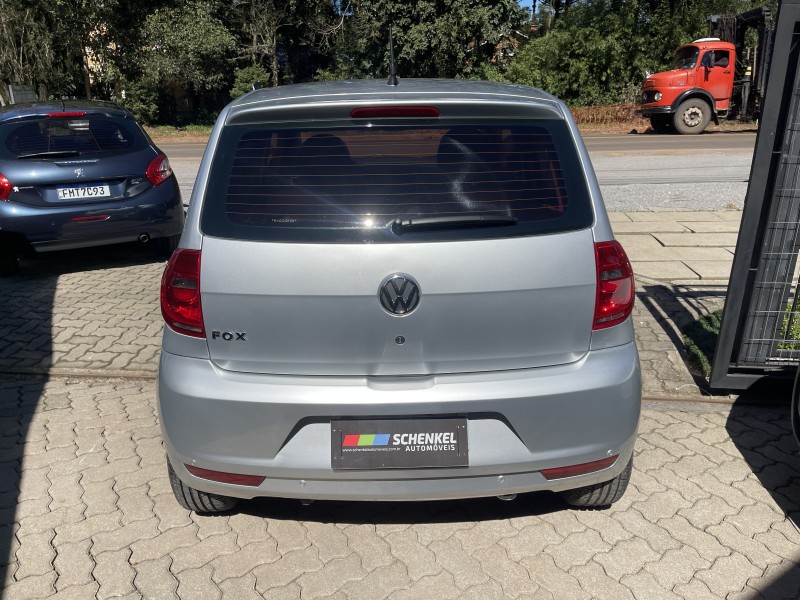 FOX 1.0 MI 8V FLEX 4P MANUAL - 2014 - NOVA PETRóPOLIS