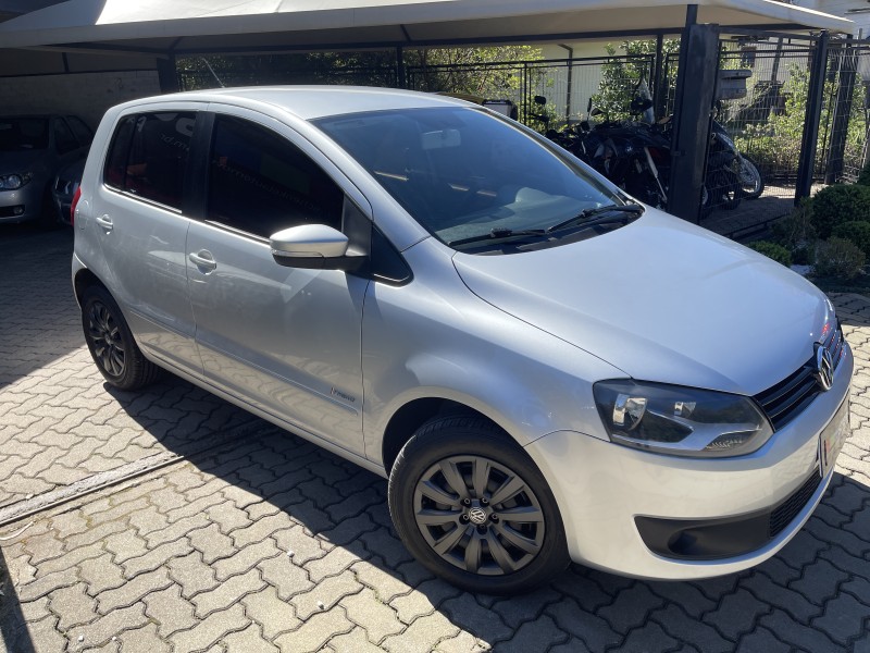 FOX 1.0 MI 8V FLEX 4P MANUAL - 2014 - NOVA PETRóPOLIS