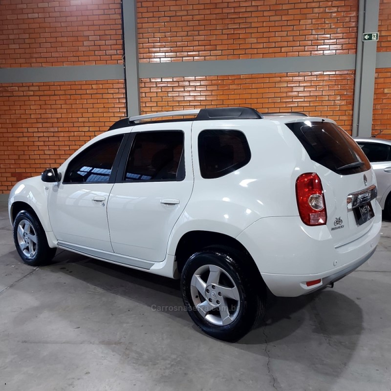 DUSTER 1.6 DYNAMIQUE 4X2 16V FLEX 4P MANUAL - 2014 - BENTO GONçALVES