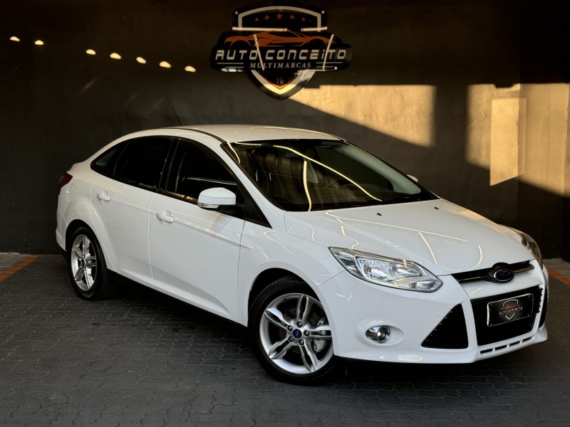 FOCUS 2.0 SE SEDAN 16V FLEX 4P AUTOMÁTICO - 2015 - CAXIAS DO SUL