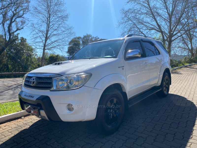 HILUX SW4 3.0 SRV 4X4 16V TURBO INTERCOOLER DIESEL 4P AUTOMÁTICO - 2011 - DOIS IRMãOS