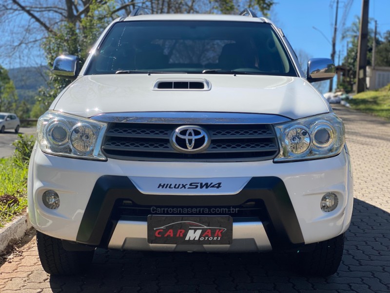 HILUX SW4 3.0 SRV 4X4 16V TURBO INTERCOOLER DIESEL 4P AUTOMÁTICO - 2011 - DOIS IRMãOS