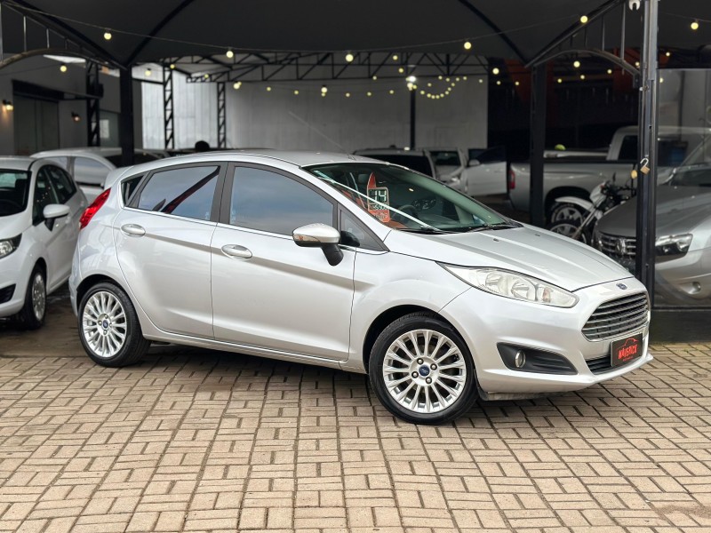 FIESTA 1.6 TITANIUM HATCH 16V FLEX 4P MANUAL - 2014 - LAGOA VERMELHA