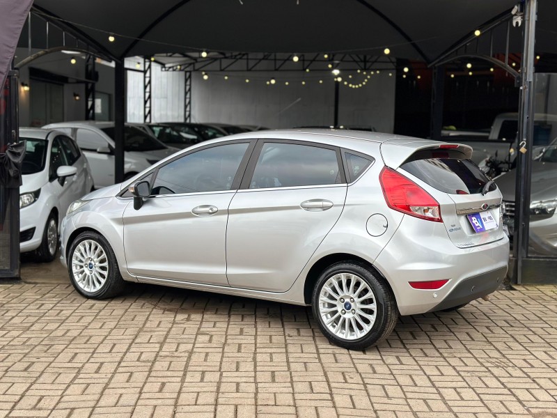 FIESTA 1.6 TITANIUM HATCH 16V FLEX 4P MANUAL - 2014 - LAGOA VERMELHA