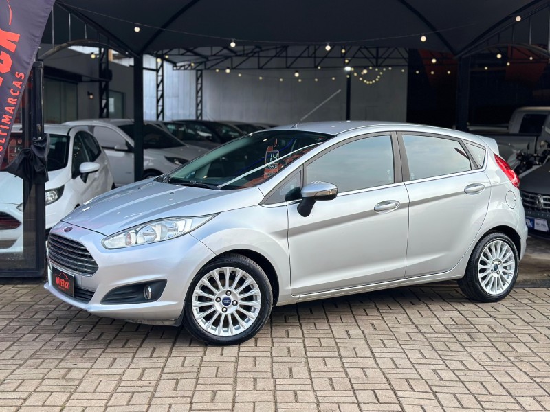 FIESTA 1.6 TITANIUM HATCH 16V FLEX 4P MANUAL - 2014 - LAGOA VERMELHA