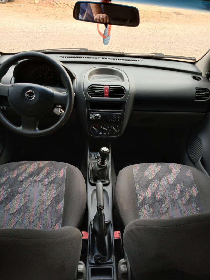 CORSA 1.0 MPFI MAXX 8V FLEX 4P MANUAL - 2005 - VALE REAL