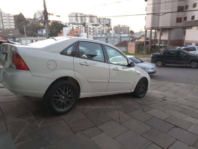 FOCUS 2.0 GLX SEDAN 16V GASOLINA 4P MANUAL - 2003 - GARIBALDI