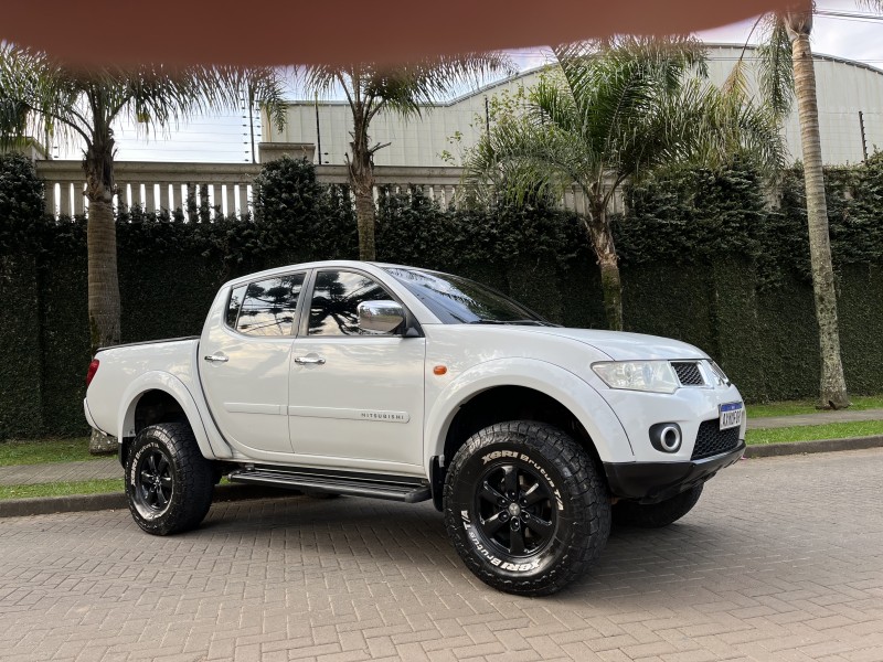 L200 TRITON 3.2 HPE 4X4 CD 16V TURBO INTERCOOLER DIESEL 4P AUTOMÁTICO - 2013 - CAXIAS DO SUL