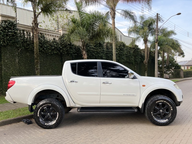 L200 TRITON 3.2 HPE 4X4 CD 16V TURBO INTERCOOLER DIESEL 4P AUTOMÁTICO - 2013 - CAXIAS DO SUL