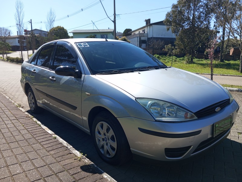 FOCUS 1.6 8V FLEX 4P MANUAL - 2009 - CAXIAS DO SUL