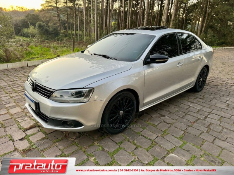 JETTA 2.0 TSI DSG HIGHLINE 200CV GASOLINA 4P AUTOMÁTICO - 2011 - NOVA PRATA