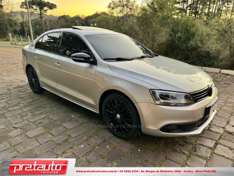 JETTA 2.0 TSI DSG HIGHLINE 200CV GASOLINA 4P AUTOMÁTICO - 2011 - NOVA PRATA