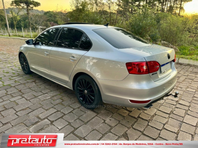 JETTA 2.0 TSI DSG HIGHLINE 200CV GASOLINA 4P AUTOMÁTICO - 2011 - NOVA PRATA