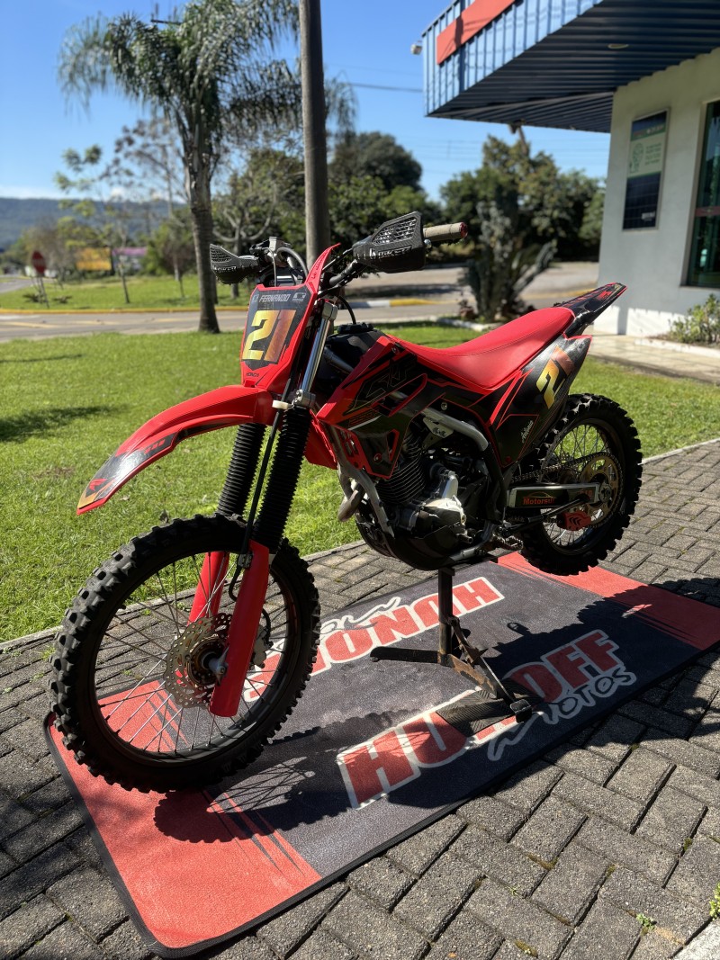 CRF 250F  - 2022 - FELIZ